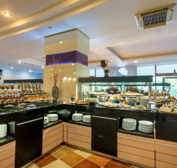 Restaurant_Buffet.jpeg