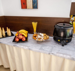 Restaurant_Buffet_12.jpg