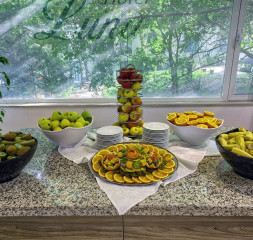 Restaurant_Buffet_13.jpg
