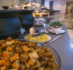 Restaurant_Buffet_13.jpg