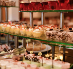 Restaurant_Buffet_1.jpg
