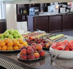 Restaurant_Buffet_1.jpg