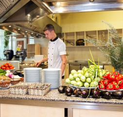 Restaurant_Buffet_1.jpg