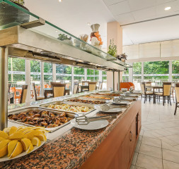 Restaurant_Buffet_1.jpg