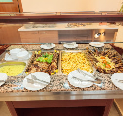 Restaurant_Buffet_1.jpg