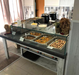 Restaurant_Buffet_1.jpg