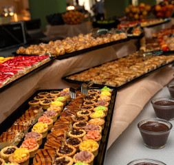 Restaurant_Buffet_1.jpg