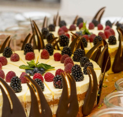 Restaurant_Buffet_1.jpg