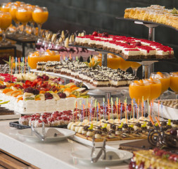 Restaurant_Buffet_1.jpg