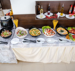 Restaurant_Buffet_20.jpg