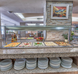 Restaurant_Buffet_2.jpg