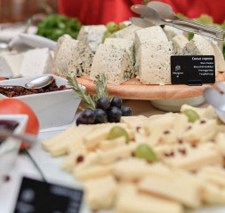 Restaurant_Buffet_2.jpg