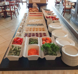 Restaurant_Buffet_2.jpg