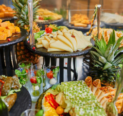 Restaurant_Buffet_2.jpg