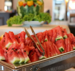 Restaurant_Buffet_2.jpg