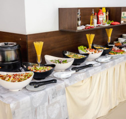 Restaurant_Buffet_2.jpg