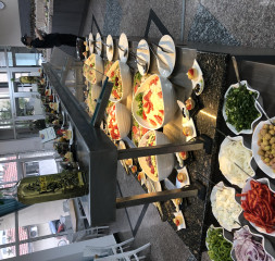 Restaurant_Buffet_3.jpg