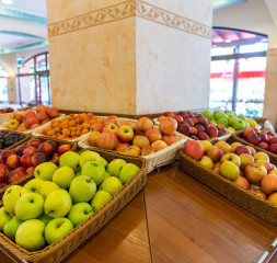 Restaurant_Buffet_3.jpg
