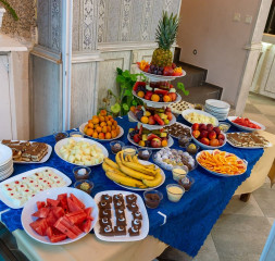 Restaurant_Buffet_3.jpg