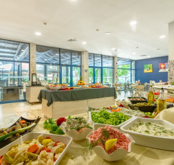 Restaurant_Buffet_3.jpg