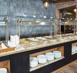 Restaurant_Buffet_3.jpg