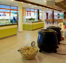 Restaurant_Buffet_3.jpg