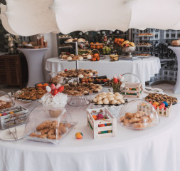 Restaurant_Buffet_3.jpg