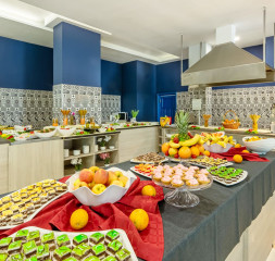 Restaurant_Buffet_5.jpg