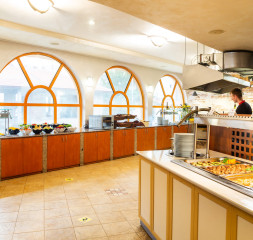Restaurant_Buffet_5.jpg
