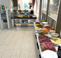 Restaurant_Buffet_5.jpg