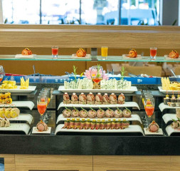 Restaurant_Buffet_6.jpg
