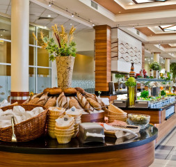 Restaurant_Buffet.jpg