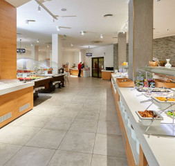 Restaurant_Buffet.jpg