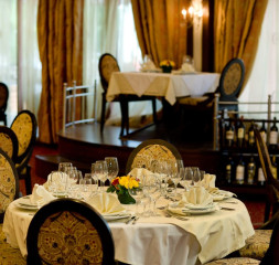 Restaurant_Dionysus.jpg