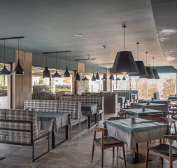 Restaurant_Mediteranean_1.jpg