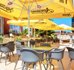 Restaurant_Outdoor.jpg