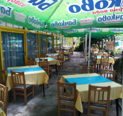 Restaurant_Outside.jpg
