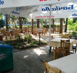 Restaurant_Outside_2.jpg