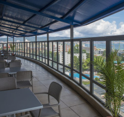 Restaurant_Rooftop_2.jpg
