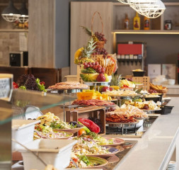 Restaurant_Spanish_3.jpg