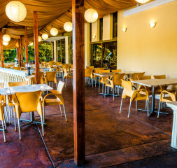 Restaurant_Terrace_1.jpg