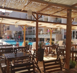 Restaurant_Terrace_1.jpg