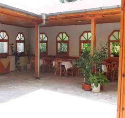 Restaurant_Terrace_2.jpg