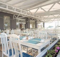 Restaurant_Terrace_2.jpg
