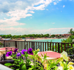 Restaurant_Terrace_3.jpg