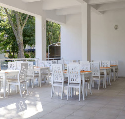 Restaurant_Terrace.jpg
