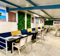 Restaurant_Terrace.jpg