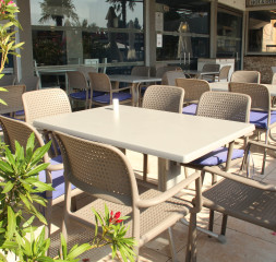 Restaurant_Terrace.jpg