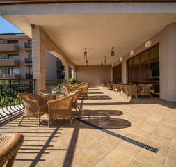 Restaurant_Terrace.jpg