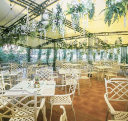 Restaurant_Terrace.jpg